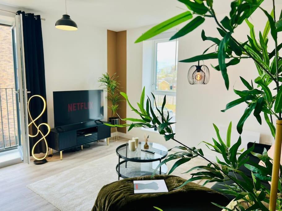 Hessian Lounge -Wyndale- Central 2Br W/Parking Бірмінгем Екстер'єр фото
