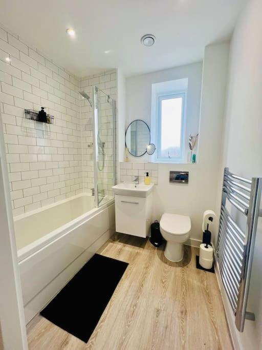 Hessian Lounge -Wyndale- Central 2Br W/Parking Бірмінгем Екстер'єр фото